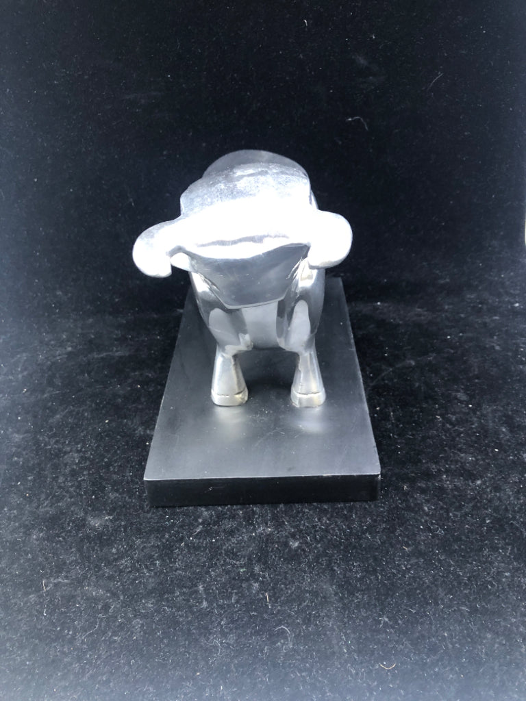 STAINLESS STEEL BULL ON WOOD BLOCK DECOR.