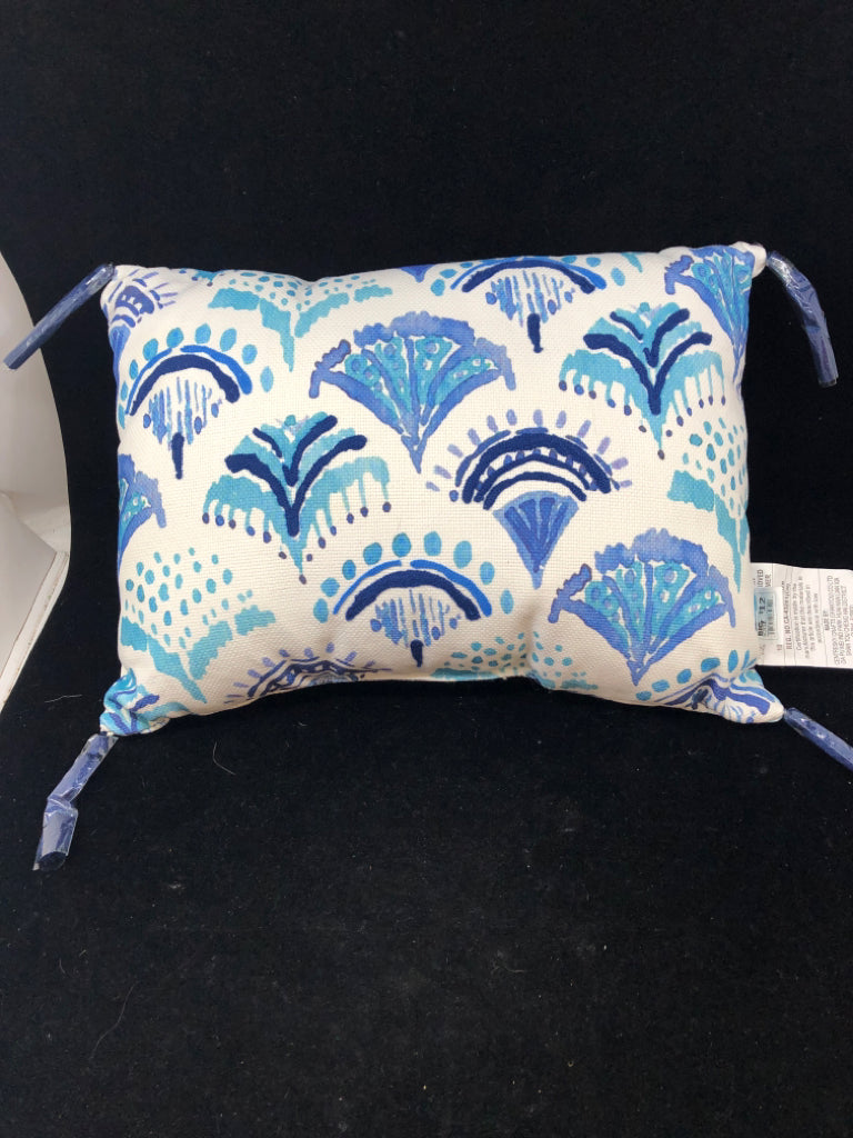 BLUE & WHITE PILLOW WATER COLOR DESIGN W/BLUE TASSELS.