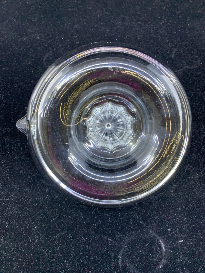 CLEAR GLASS CITRUS JUICER.