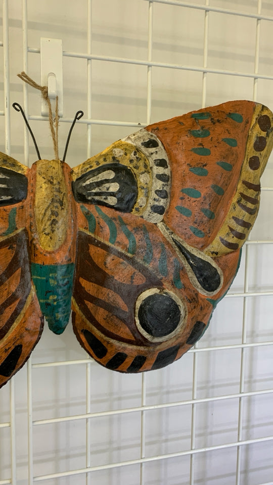 PAINTED METAL BUTTERFLY WALL-HANGING.