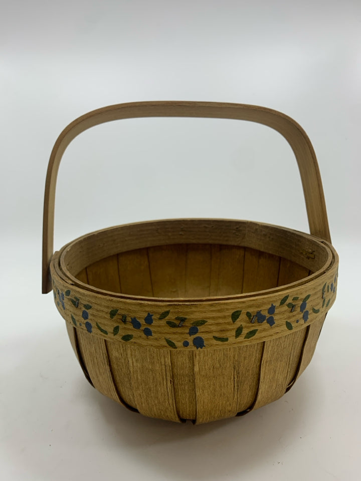 ROUND WOOD BASKET W/BLUE PAINTED FLOWERS.