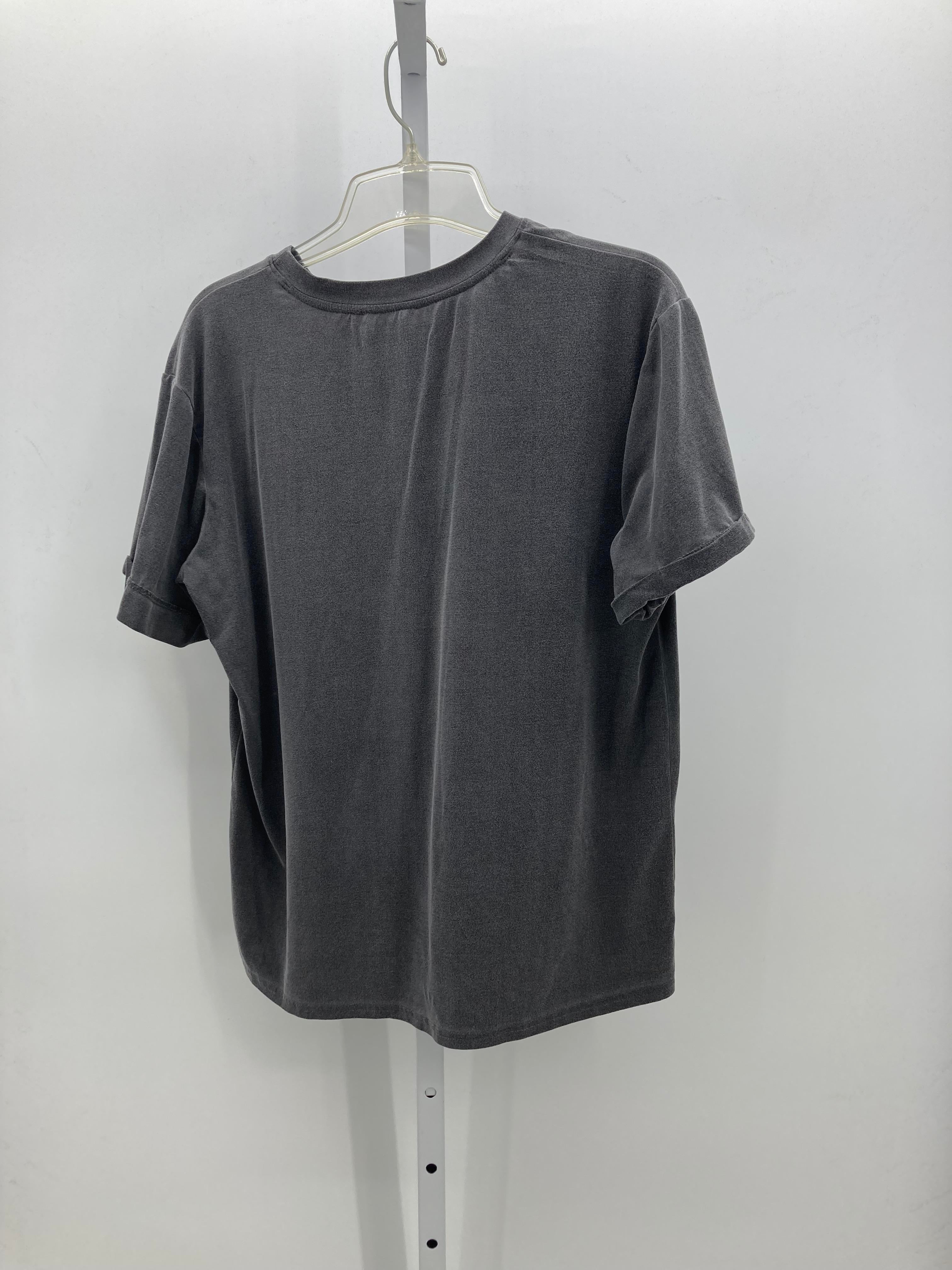 Size Large Juniors Short Sleeve Shirt