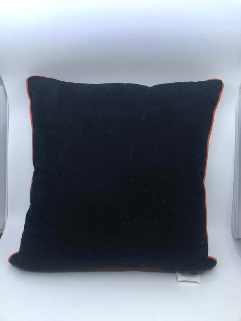 PUMPKINS FOR SALE STITCHED PILLOW.