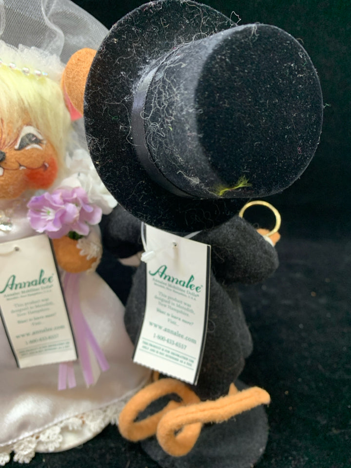 ANNALEE BRIDE & GROOM.