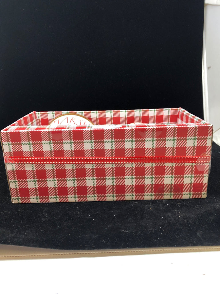 NIB MARSHMALLOW CANISTER/ HOT COCOA MUG SET.