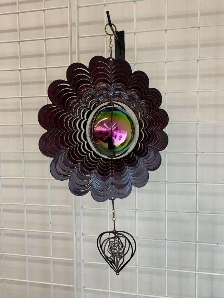 IRIDESCENT BALL FLOWER WIND SPINNER.