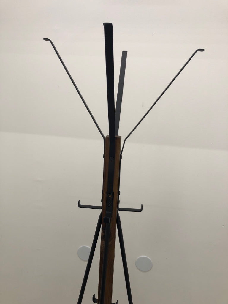 LIGHT WEIGHT BLACK METAL COAT RACK W/ FAUX WOOD.