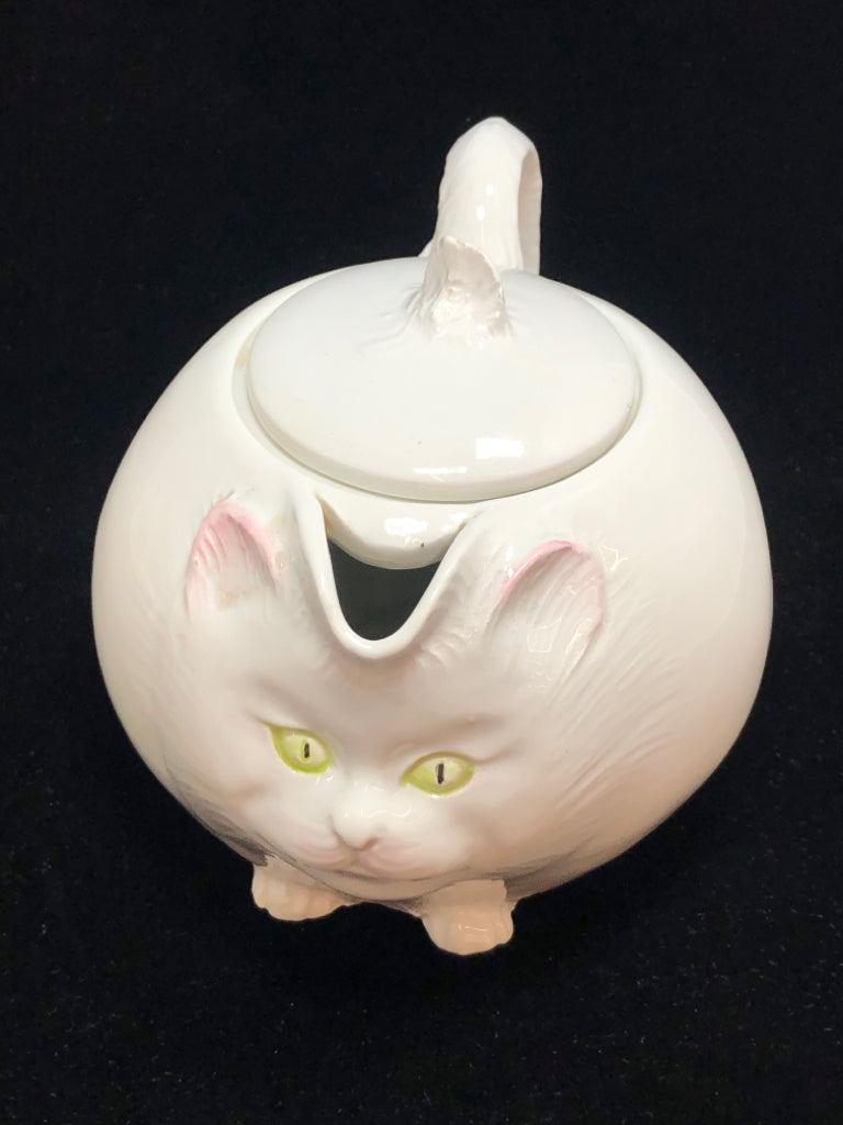 WHITE CAT CERAMIC TEAPOT W/LID.