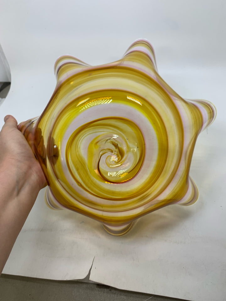 BLACK GLASS YELLOW/PINK THIN BOWL W/ RUFFLED EDGE.