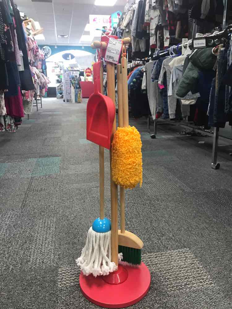 Melissa & Doug Dust! Sweep! Mop! 6pc Wooden Pretend Play Preschool Cleaning Set