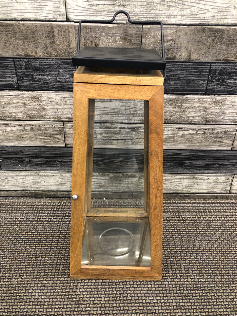 WOOD CANDLE LANTERN W/ METAL TOP/HANDLE.