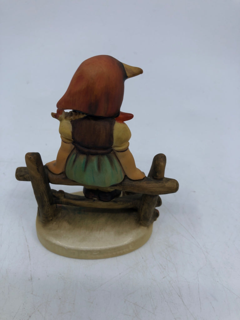 VTG HUMMEL "JUST RESTING".