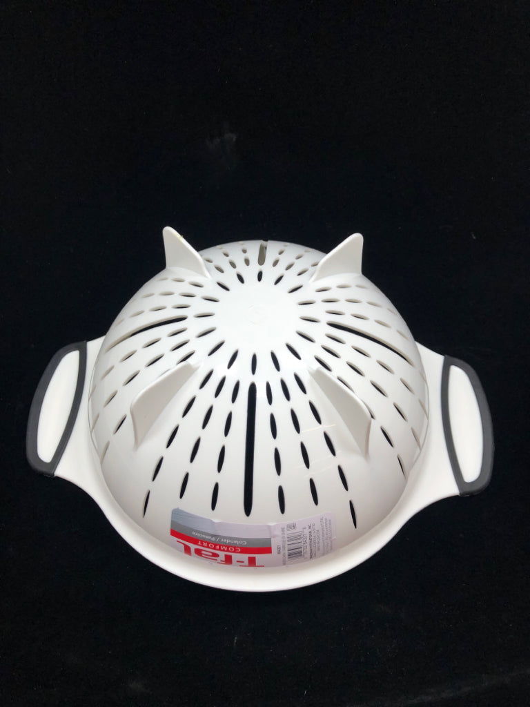 T-FAL WHITE PLASTIC STRAINER.