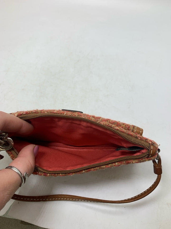 Coach Hamptons Soho Wool Tweed Wristlet *No Charm Tag