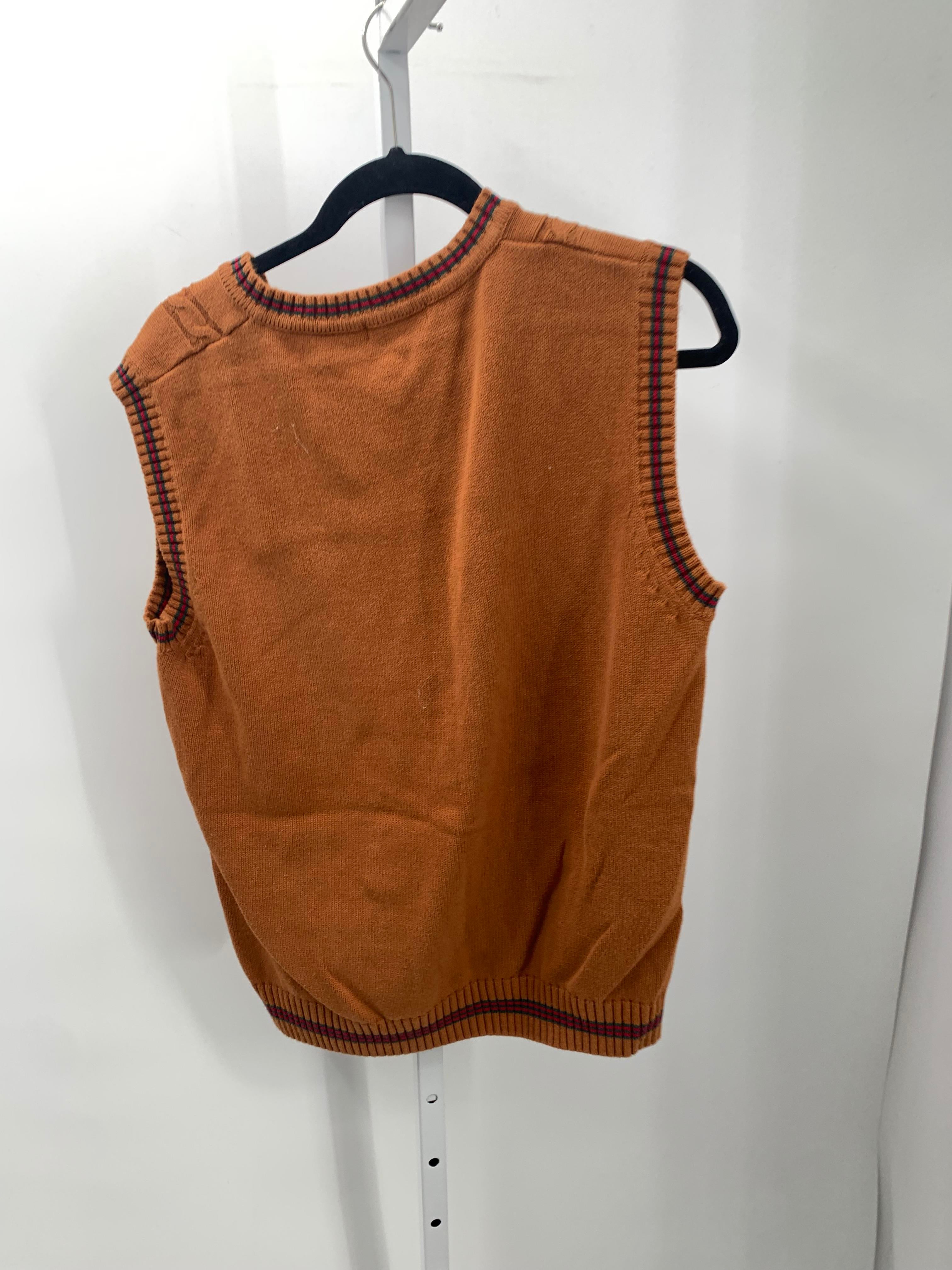 CABLED SWEATER VEST.