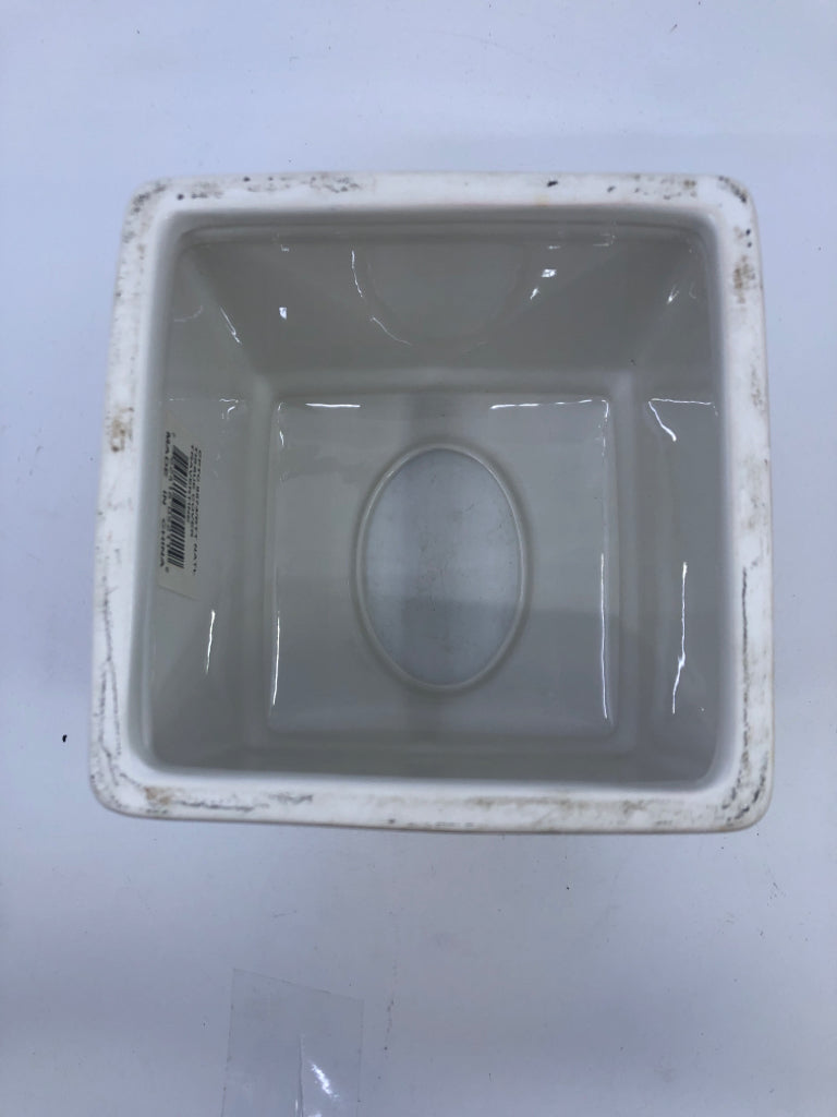 FAUX MARBLE CERAMIC TISSUE BOX COVER.