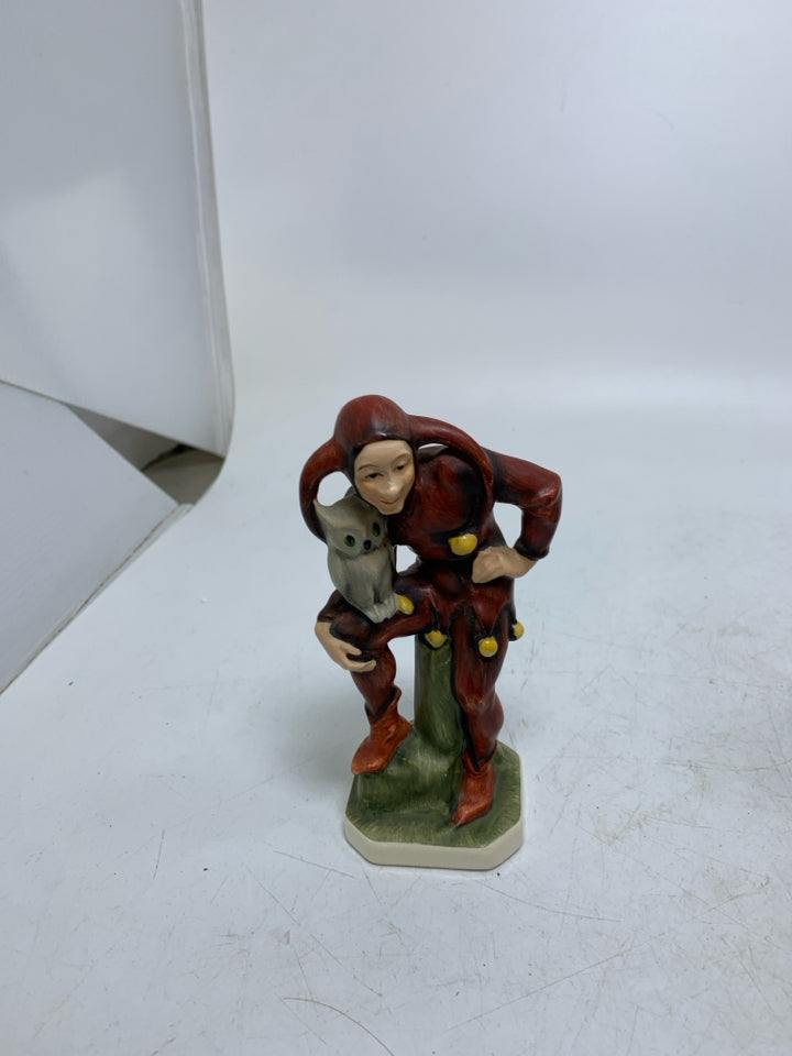 VTG FRIEDEL GERMAN JESTER W/ OWL ON KNEE.