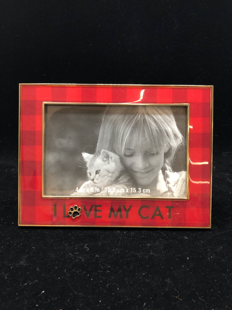 I LOVE MY CAT PLAID/GOLD PICTURE FRAME.