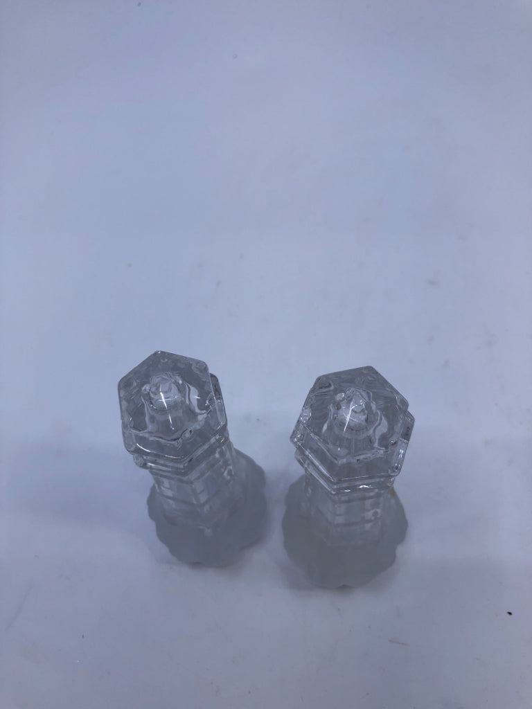 NIB LENOX CRYSTAL LIGHT HOUSES S/P SHAKERS.
