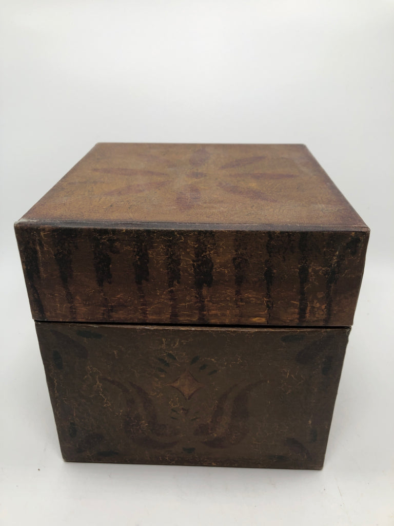 2PC NESTING DECOR BOXES.