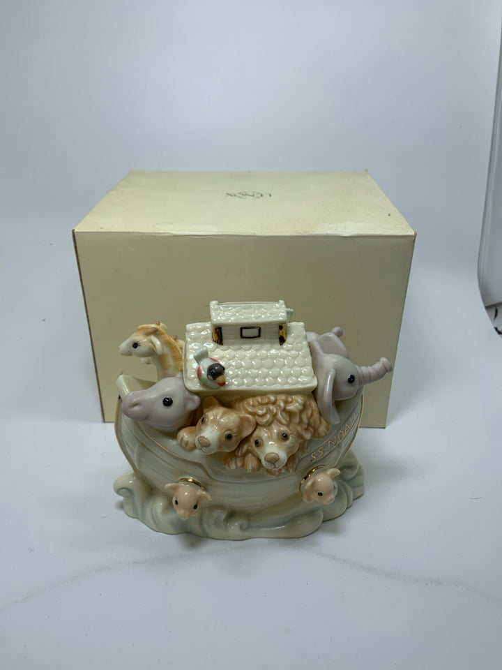 IN BOX NOAH'S ARCH COIN BANK.