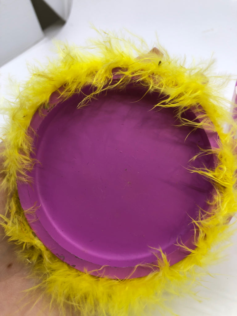 2PC PINK & WHITE STRIPED DECORATIVE CONTAINER W/ GREEN SHOE & YELLOW FLUFF W/LID