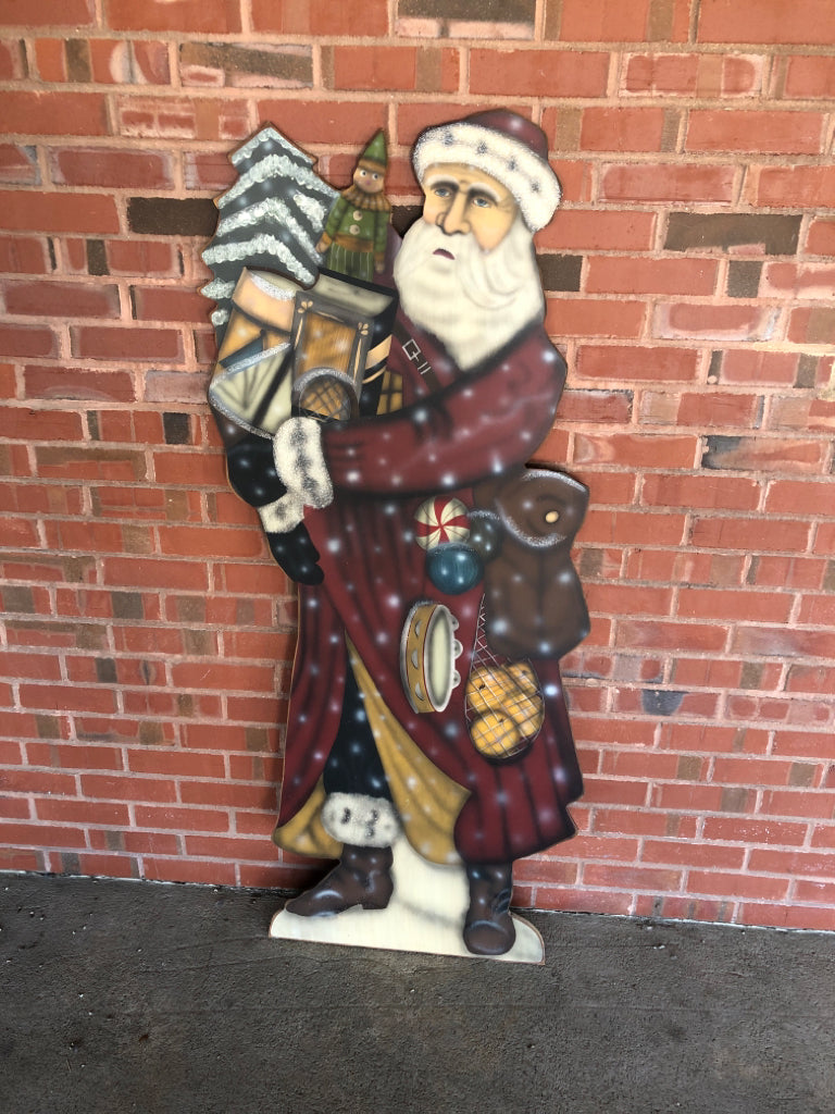 AIR-BRUSHED SANTA STANDING DECOR.