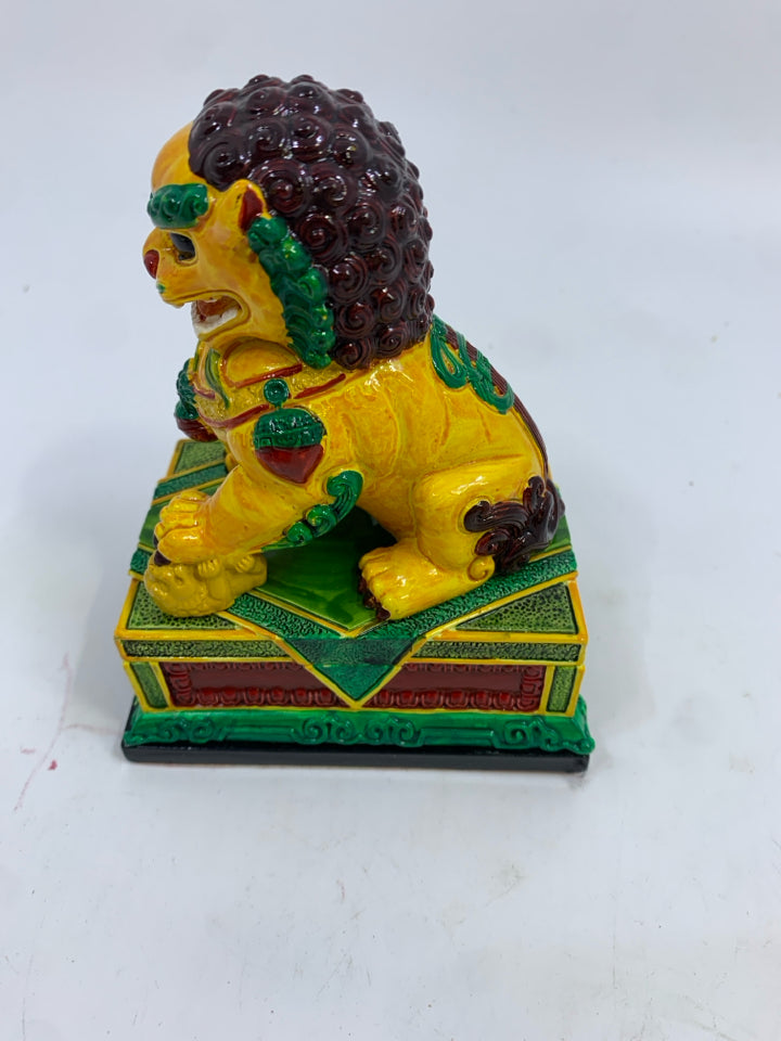 CHINESE LION FIGURINE W/DRAWER.