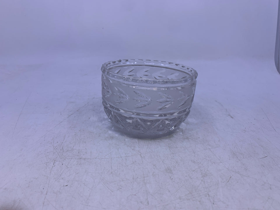 DIAMOND PATTER/ FROSTED GLASS CREAM + SUGAR BOWL