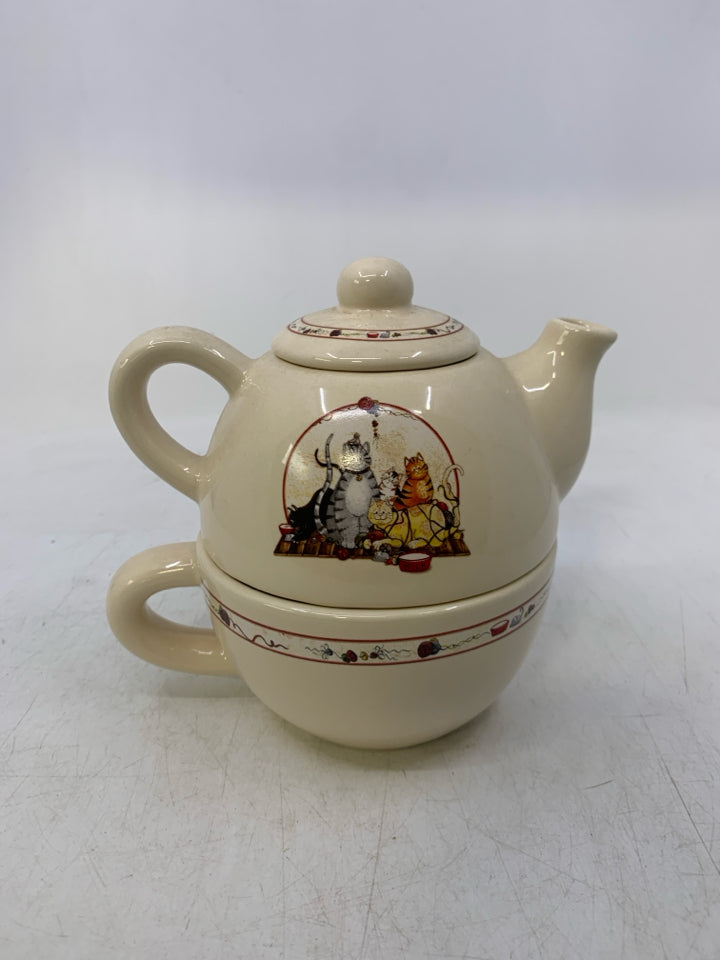 2 PC PRIMITIVE STYLE ASSORTED CATS.