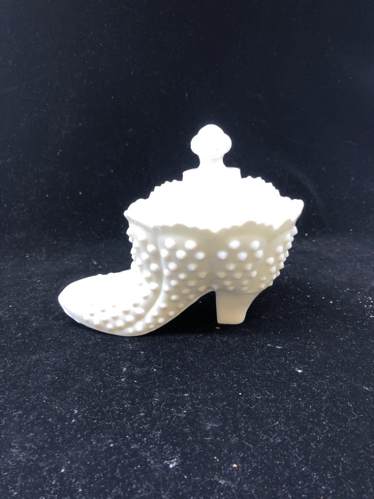 VTG HOBNAIL MILK GLASS SHOE W/ LID.