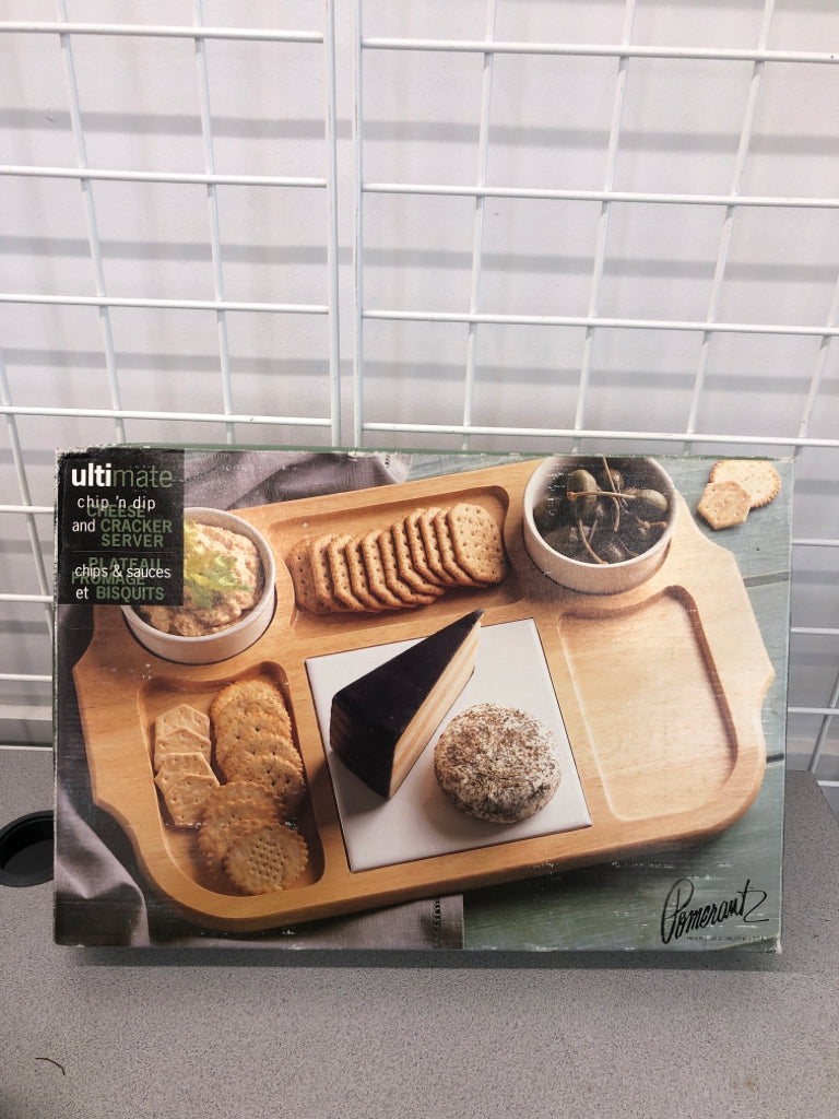 NIB CHEESE & CRACKER SERVER.