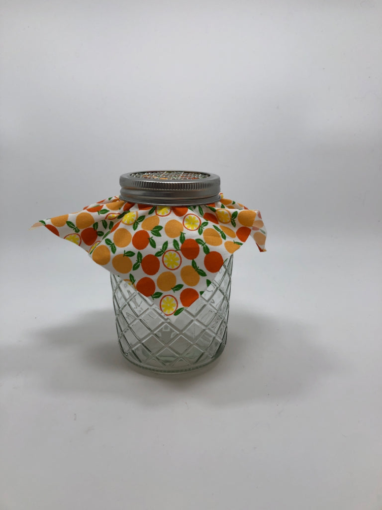 DIAMOND EMBOSSED EMPTY MASON JAR W/FABRIC AND LID.