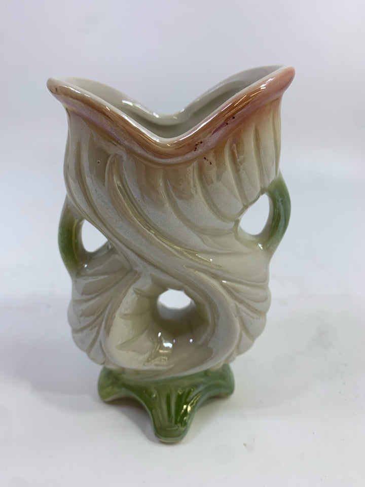 VTG LUSTERWARE VASE.