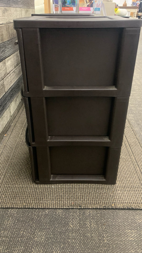 3-DRAWER BROWN STERILITE ORGANIZER.