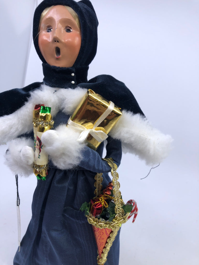 BYERS' CHOICE WOMAN IN BLUE HOLDING PRESENT-2004.