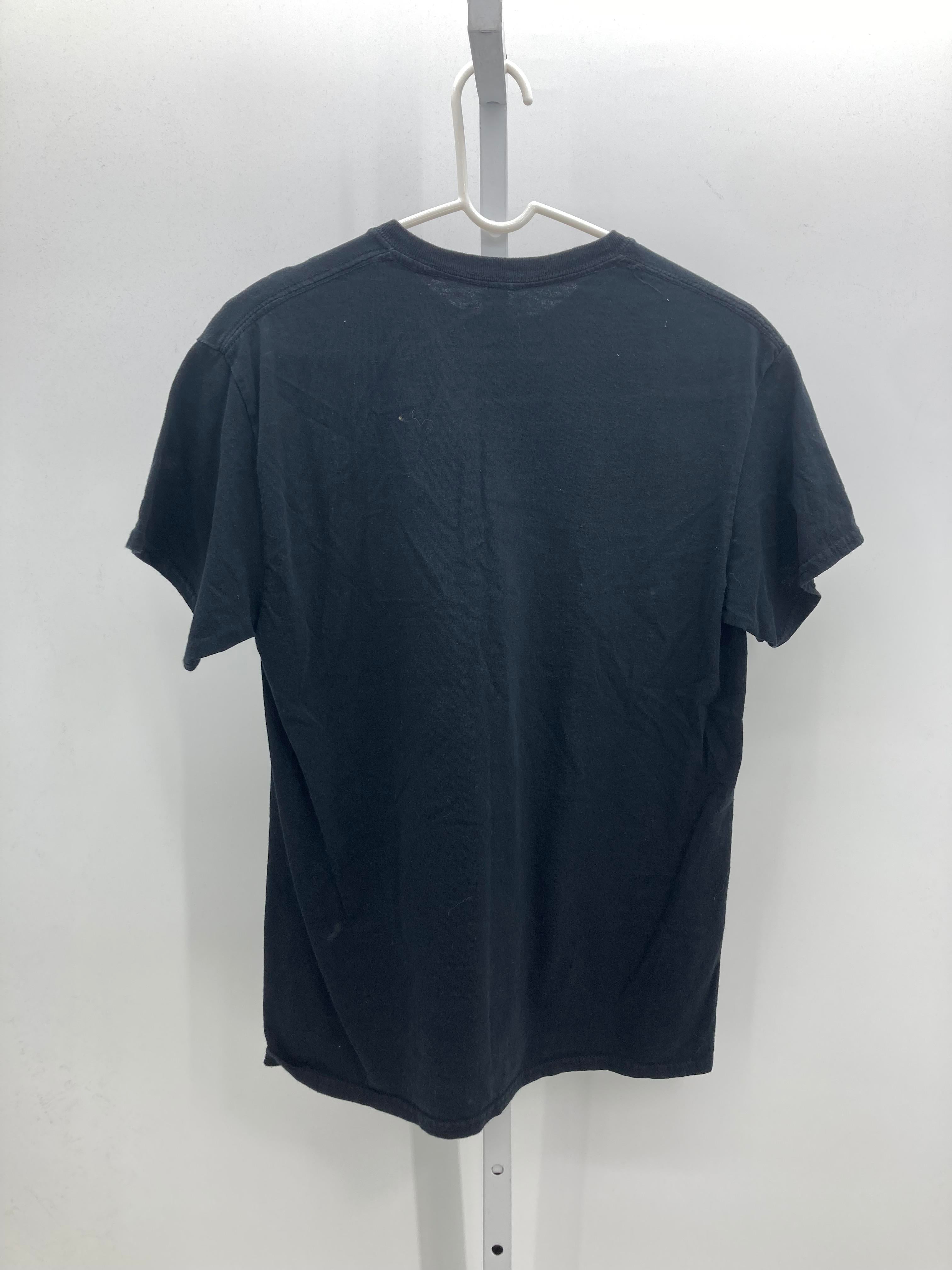 GRAPHIC KNIT TEE.