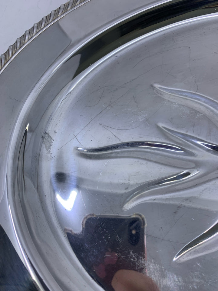 SILVER METAL FOOTED ROASTER.