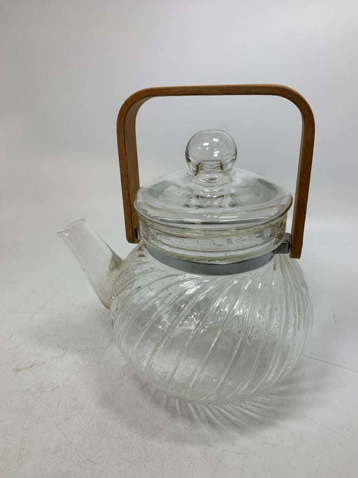 RIBBED GLASS TEA POT W/ WOOD HANDLE.