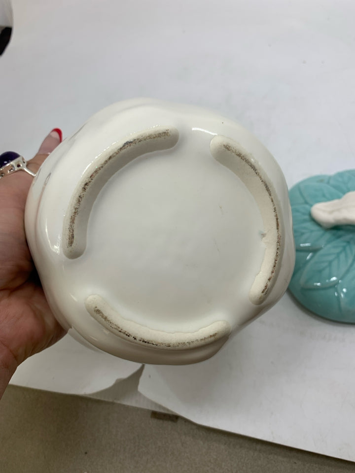CERAMIC APPLE TEAL LID.