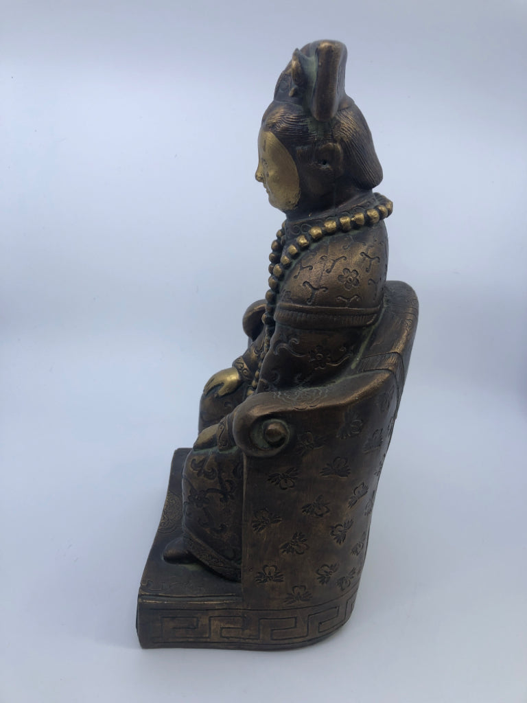 GOLD/BRONZE SITTING BUDDHA WOOD STATUE.