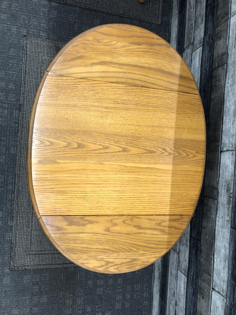 VTG OAK DROP-LEAF END TABLE.