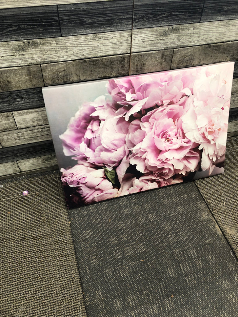 PINK FLORAL CANVAS WALL ART.