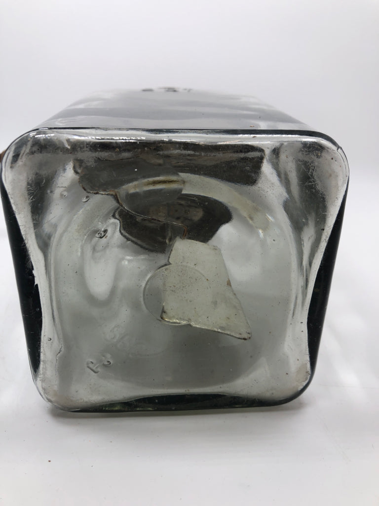 VTG GLASS 2QT BUTTER CHURNER #560.