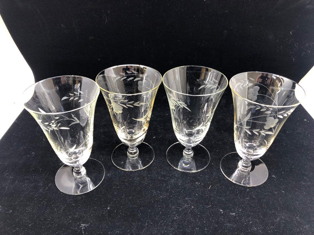 4 FLORAL LEAF ETCHED CRYSTAL WATER GLASSES.
