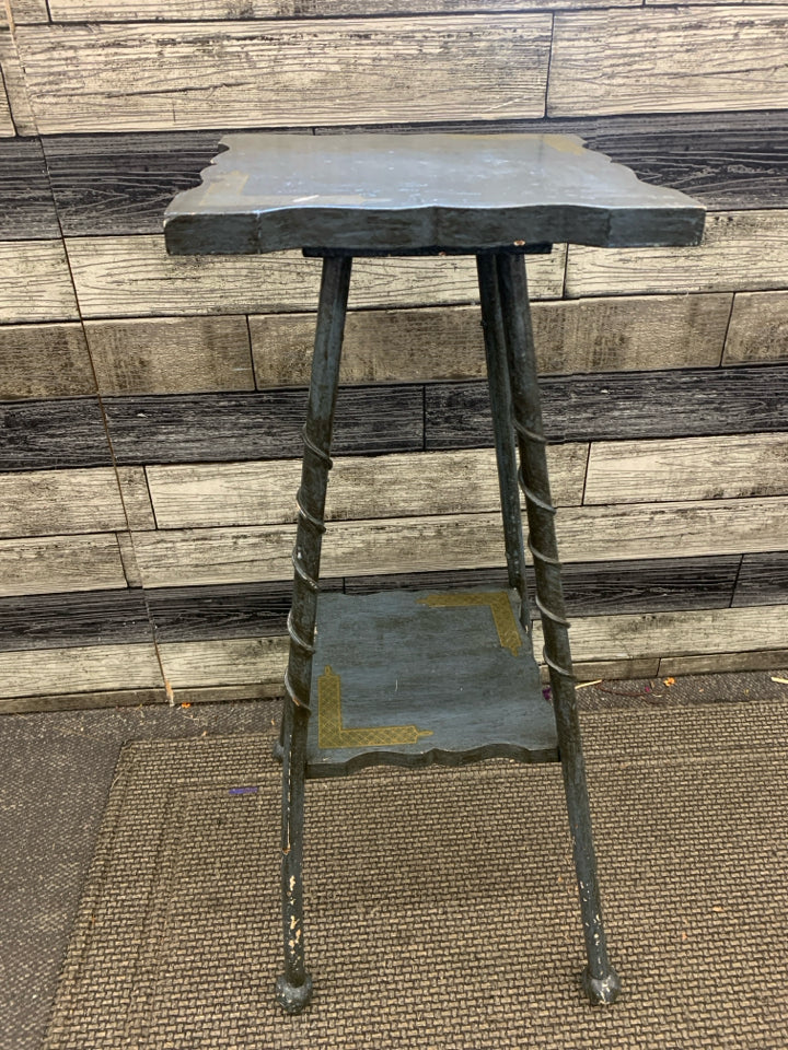 BLUE PAINTED SQUARE SIDE TABLE W/GOLD ACCENTS.