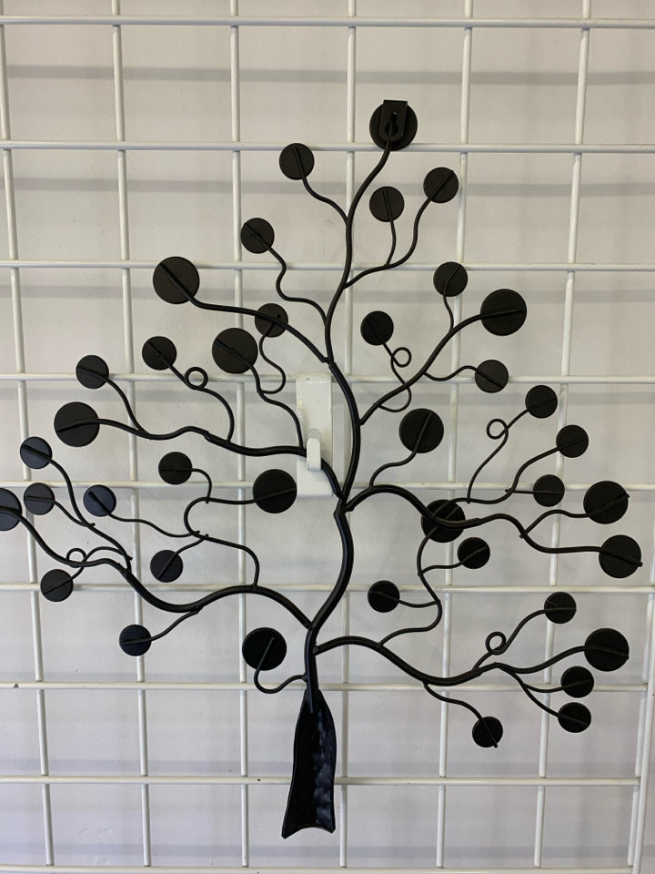 BROWN METAL TREE WALL ART.