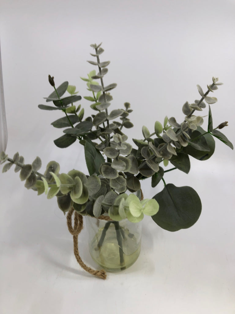 FAUX GREENERY IN GLASS JAR W/TWINE BOW.