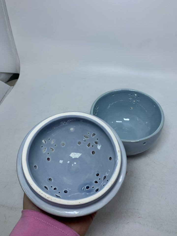 IRIDESCENT BLUE PIERCED PFALTZGRAFF 2PC ORNAMENT CANDLE HOLDER.