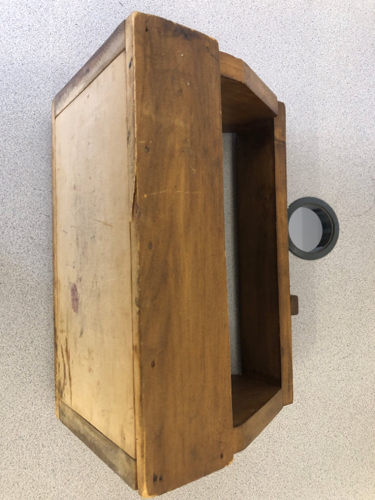 SOLID WOOD BASKET TOTE.